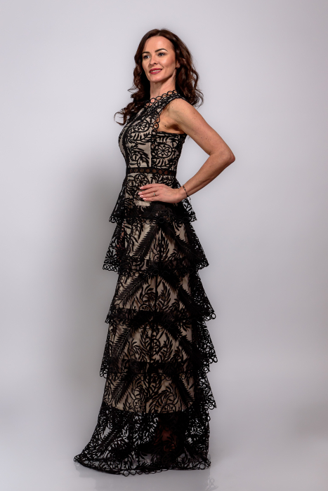 Rochie lunga glamour din dantela neagra cu detalii rafinate [2]