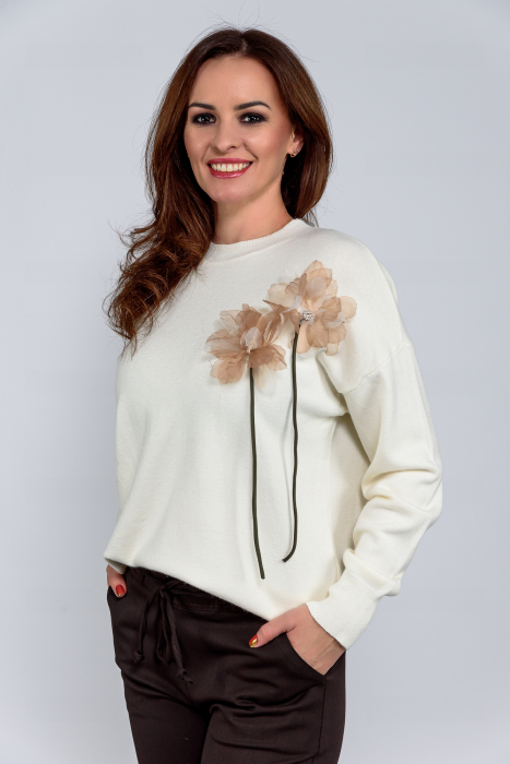 Pulover ivoire cu floare 3d [1]