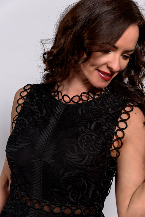 Rochie de ocazie lunga romantica din dantela cu detalii rafinate [4]