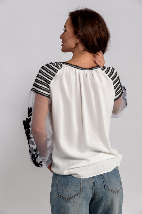 Bluza Effect ivory cu broderii pretioase si dantela de bumbac [2]