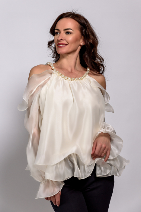 Bluza luxury voal satinat crem cu perle si strasuri la gat [5]