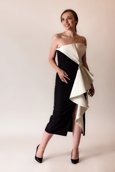 Rochie premium de ocazie cu accesoriu supradimensionat [1]