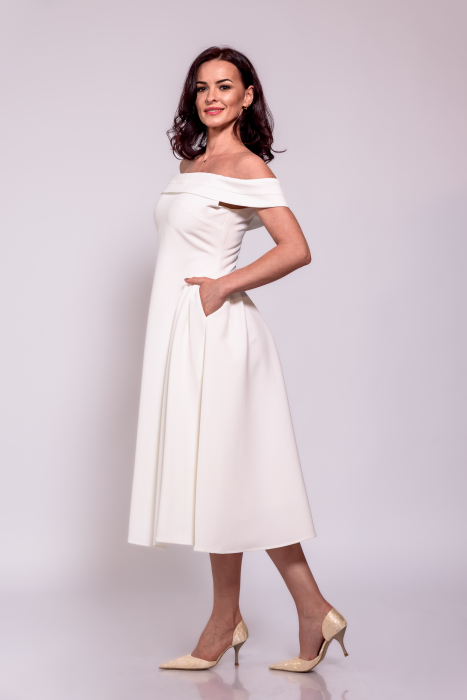 Rochie Bridgerton cu decolteu romantic peste umeri [3]