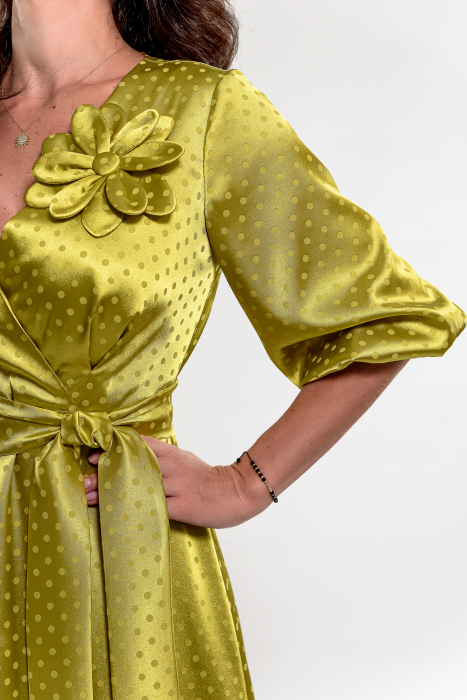 Rochie lime  tripluvoal satinat cu buline si floare supradimensionata [3]