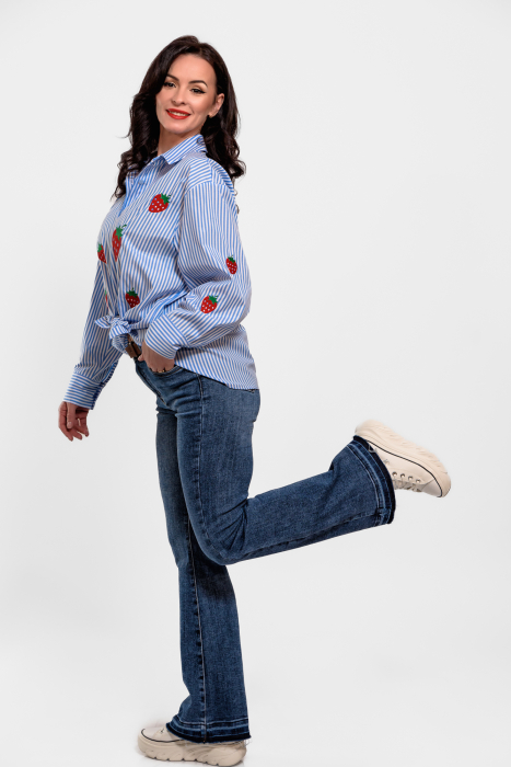 Camasa cu dungi bleu-alb, capsuni brodate [5]
