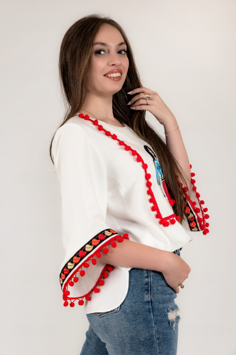 Bluza din vascoza cu broderie tarancuta [2]