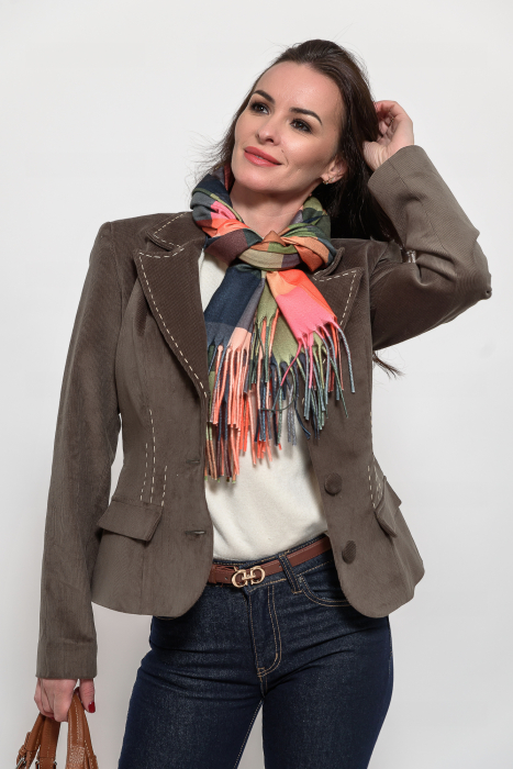 Sacou catifea reiata maro si cusaturi ornamentale [4]