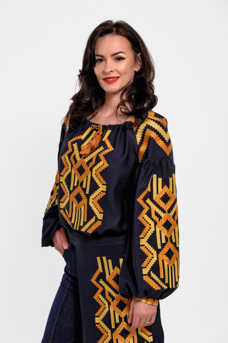 Bluza cu broderie in nuante de galben si mustar [4]