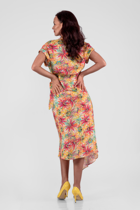 Rochie midi petrecuta din vascoza cu imprimeu floral multicolor si croi asimetric [2]