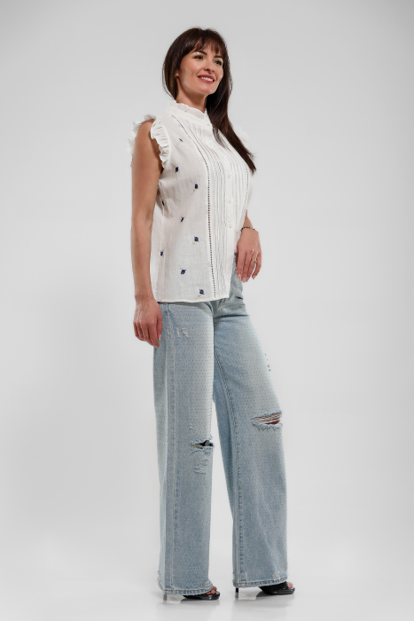 Camasa panza cu flori albastre brodate [1]