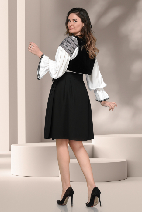 Fusta Effect stofa cu motive traditionale albe [3]