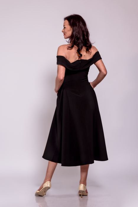 Rochie Bridgerton cu decolteu romantic peste umeri [4]