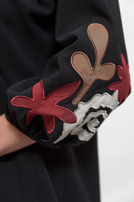 Rochie marime mare cu broderie stilizata [5]