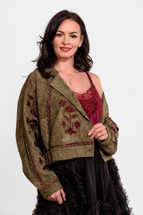 Geaca catifea kaki cu broderie visinie- oversize [3]