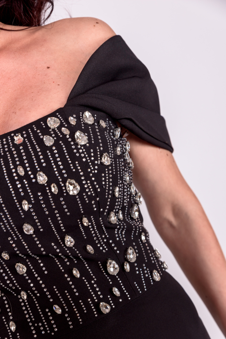 Rochie cu corset si strasuri sub forma de picaturi de ploaie [4]