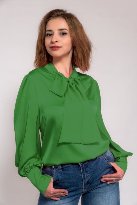 Bluza satin cu funda ampla la gat si nasturi perla la manseta [5]