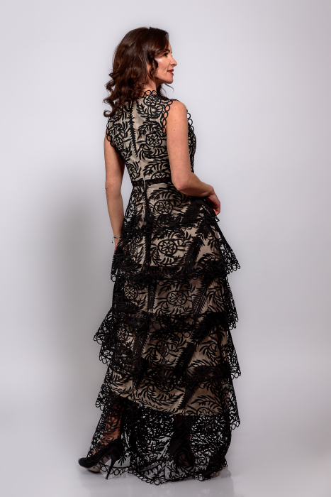 Rochie lunga glamour din dantela neagra cu detalii rafinate [3]