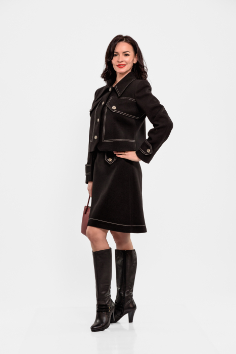 Sacou scurt  negru cusaturi ornamentale in contrast [3]