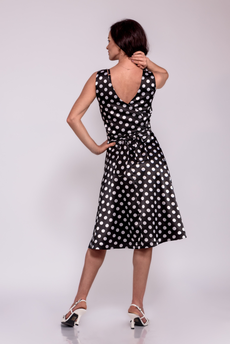 Rochie scurta petrecuta la spate_negru buline albe [3]