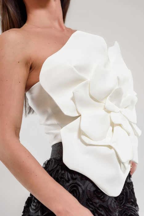 Top cu floare 3D [5]