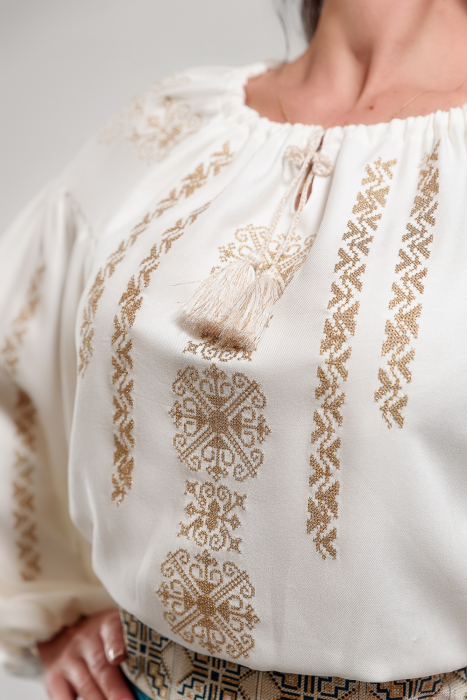 Bluza ivory cu broderie traditionala cu fir auriu vintage [3]
