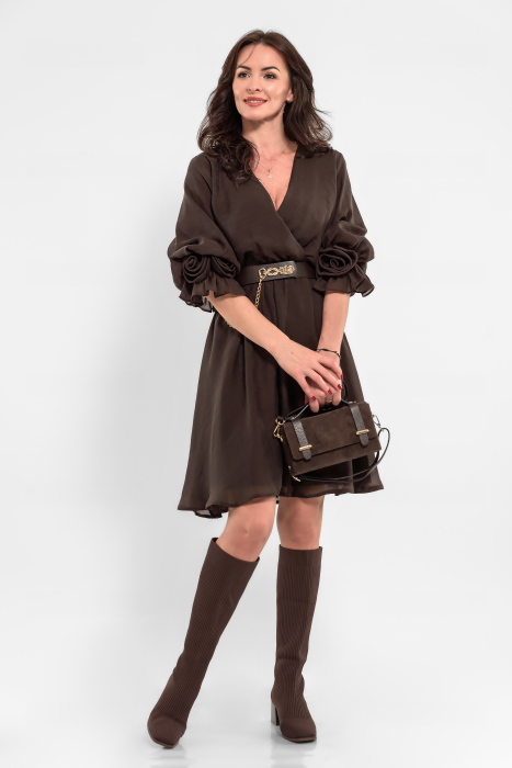 Rochie petrecuta maro ciocolata cu trandafiri handmade la maneci [1]