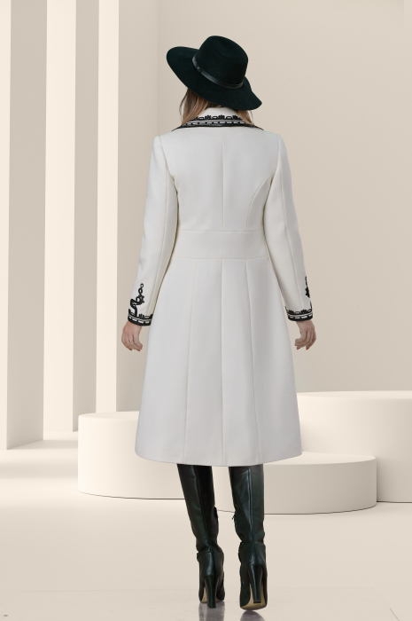 Palton dama Effect din stofa alba cu broderie neagra [2]