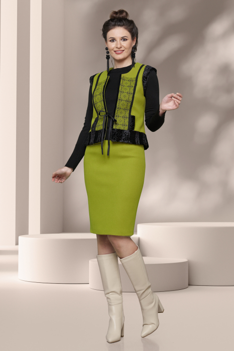 Vesta Effect stofa verde lime brodata cu motive traditionale [4]