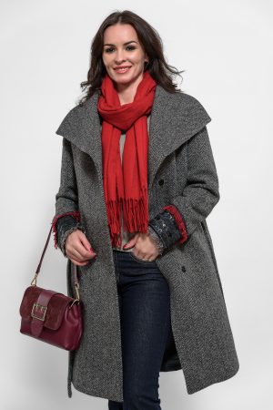 Palton stofa bradut cu accesorii brodate la maneci [3]