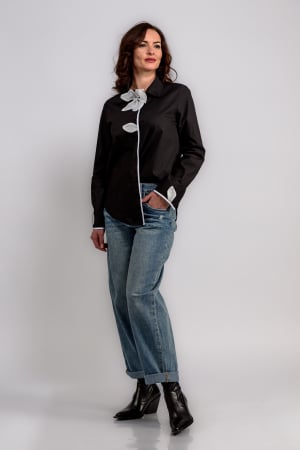 Bluze/Camasi - Camasa eleganta neagra bumbac 100% cu floare 3d alba