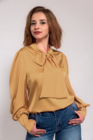 Bluza satin cu funda ampla la gat si nasturi perla la manseta [6]