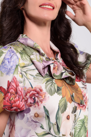 Rochii elegante - Rochie Effect cu flori mari multicolore, volan asimetric  și fundă la gât