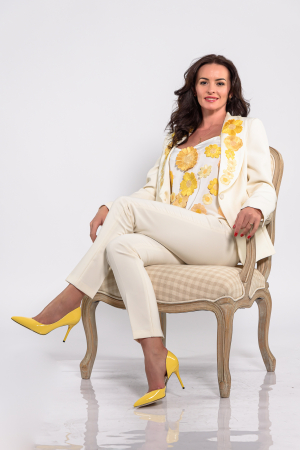 Sacouri - Sacou ivory guler sal cu flori mari brodate