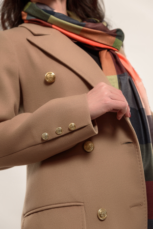 Palton bej cambrat la 2 randuri de nasturi [4]