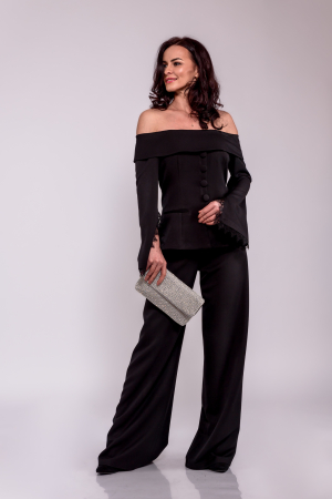 Compleuri cu pantaloni - Compleu cu sacou peste umeri cu dantela chantilly