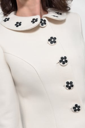 Compleu stofa crem cu guler rotund si broderie [3]