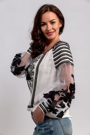 Broderii - Bluza Effect ivory cu broderii pretioase si dantela de bumbac