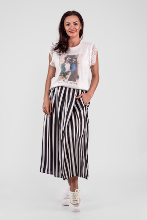 Colectia Noua - Tricou bumbac alb cu imprimeu artistic, tulle si maneci din dantela