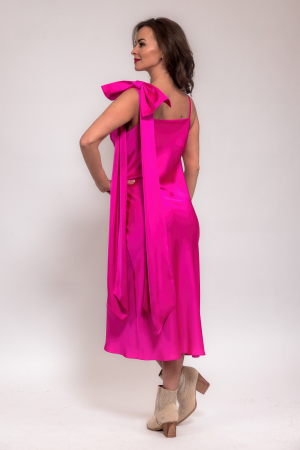 Rochie satin roz cu bretele subtiri [1]