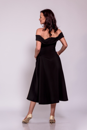 Rochie Bridgerton cu decolteu romantic peste umeri [3]