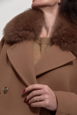 Jacheta scurta  oversize camel cu guler de blana [3]