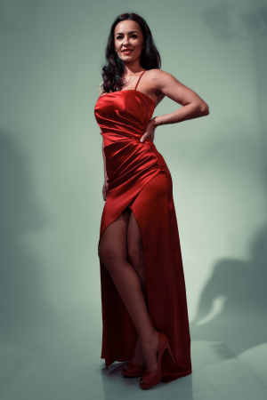 Rochie lunga  din tafta  rosu intens cu inchidere tip corset si slit adanc  pe picior [3]