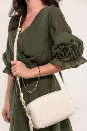 Rochie verde oliv cu trandafiri handmade la maneci [3]