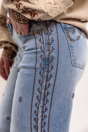 Blugi cu broderie maro [2]