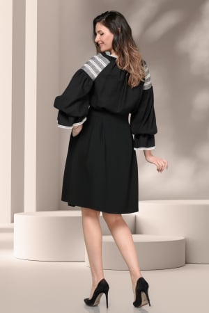 Bluza Effect gen ie traditionala neagra cu broderie alba [2]