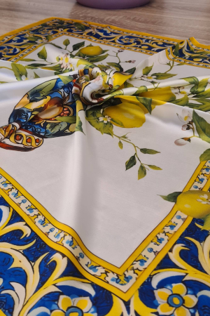 Esarfe - Esarfa cu lamai 70/70 - un strop de lux italian pe care îl porți oriunde