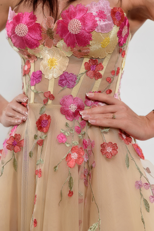 Rochie Effect din tulle bej cu corset si flori 3d in nuante de roz [1]