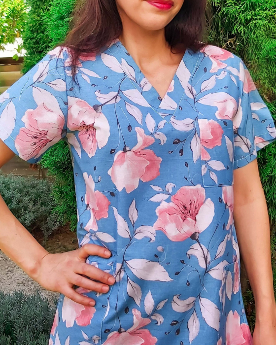 Bluza Bumbac Flori Roz Fond Albastru [4]