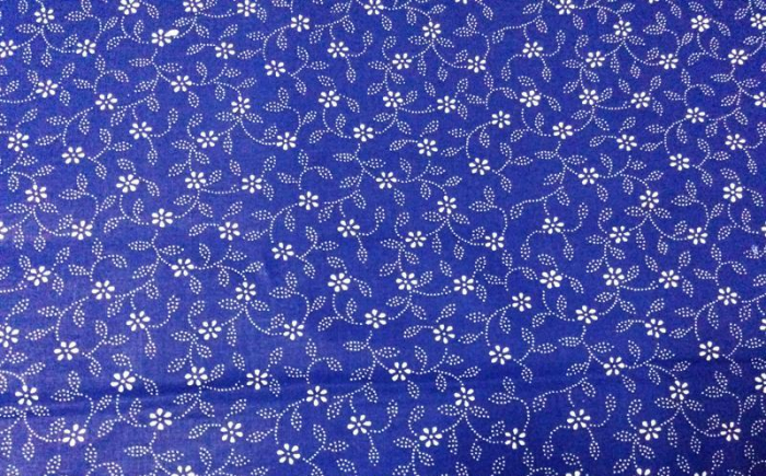Bluza bumbac floricele mici fond albastru [7]