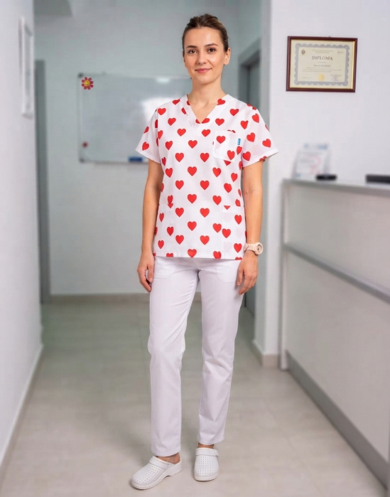 bluza-bumbac-inimioare-mari-rosii-fond-alb [7]